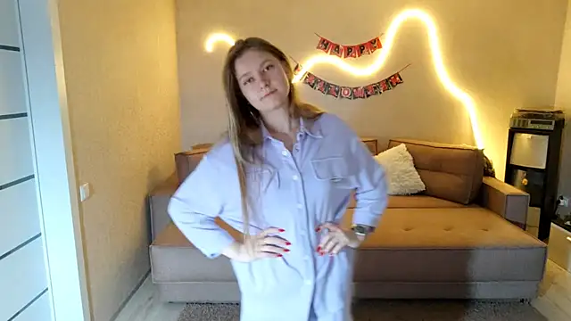 Snapshot of IwiDream chatting on 10-22-25, 05:30 IwiDream online show from 10-22-25, 05:30