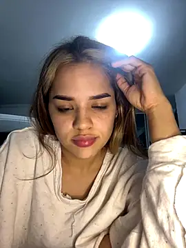 Sara Diamont online show from 10-23-25, 02:00