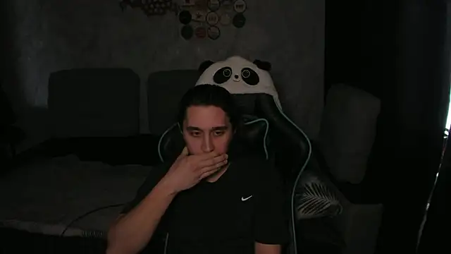 Pohyi  online show from 03-04-26, 03:23