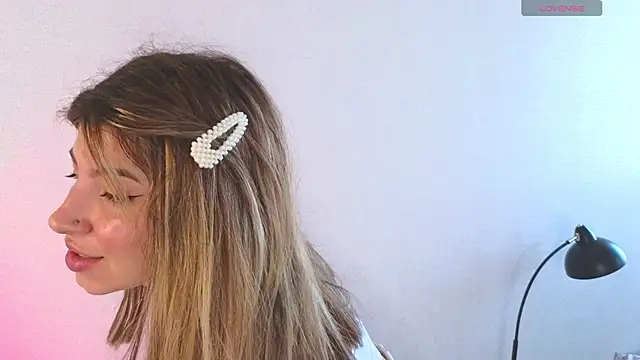 KiraBlushy online show from 10-29-25, 09:22