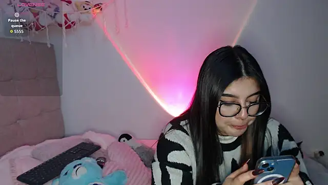 Ayleen Honey online show from 10-25-25, 04:31