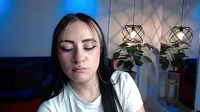 Christine julianne online show from 10-23-25, 08:07