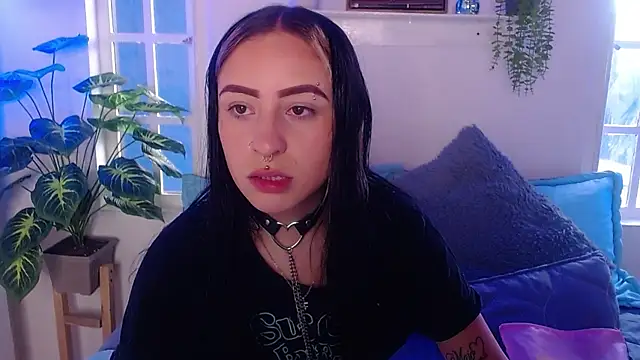 Christine julianne online show from 10-25-25, 04:35