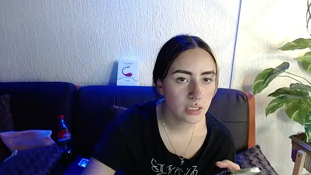 Christine julianne online show from 10-29-25, 07:48