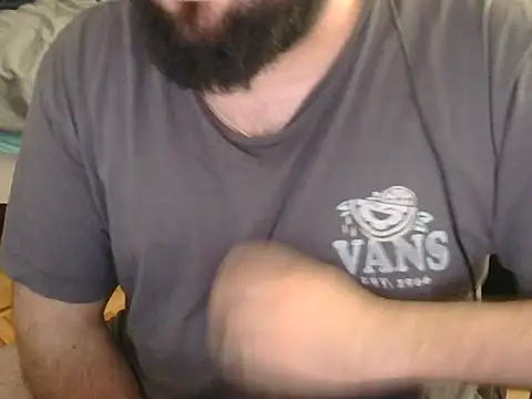 Snapshot of moneyman_11 chatting on 05-10-26, 03:06 moneyman 11 online show from 05-10-26, 03:06