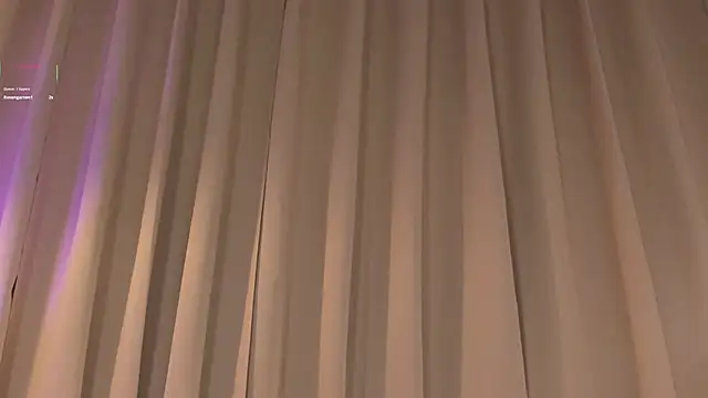 Snapshot of Lovely_queens_ chatting on 10-30-25, 04:19 Lovely queens online show from 10-30-25, 04:19