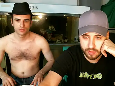 Snapshot of 2hellboys chatting on 10-24-25, 08:38 2hellboys online show from 10-24-25, 08:38