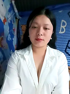 lisa-bae00 online show from 04-19-26, 12:59