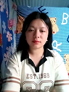 lisa-bae00 online show from 04-22-26, 12:50