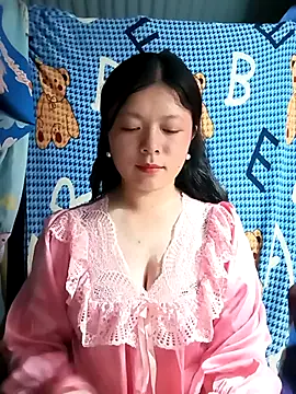 lisa-bae00 online show from 06-05-26, 12:00