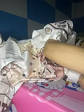 Snapshot of Candy_111 chatting on 10-24-25, 05:48 Candy 111 online show from 10-24-25, 05:48