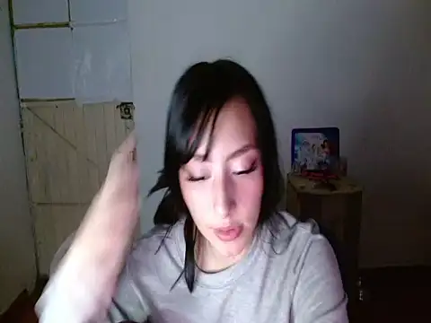 fresita streamer online show from 10-24-25, 05:37