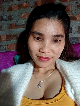 Bear bear0 online show from 12-17-25, 04:13