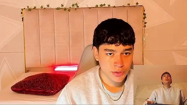 Logann  Smith online show from 10-22-25, 04:29