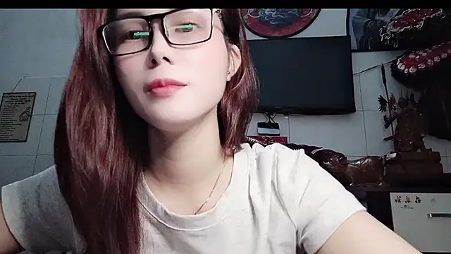 Family-Lovee online show from 04-23-26, 03:36