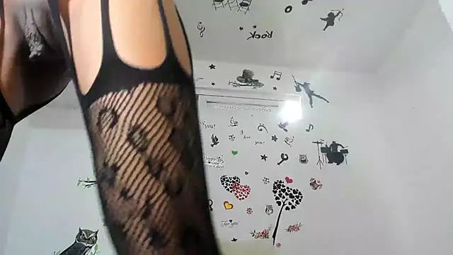 YAILIN 04 online show from 11-18-25, 07:18