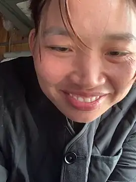 Snapshot of sowbibi chatting on 10-25-25, 04:53 sowbibi online show from 10-25-25, 04:53