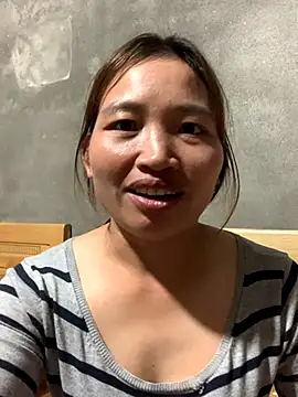 Snapshot of sowbibi chatting on 10-29-25, 03:20 sowbibi online show from 10-29-25, 03:20