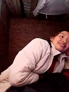 Snapshot of sowbibi chatting on 11-12-25, 01:11 sowbibi online show from 11-12-25, 01:11