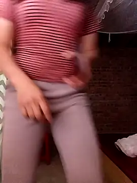 Snapshot of sowbibi chatting on 12-03-25, 12:47 sowbibi online show from 12-03-25, 12:47