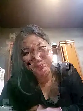 Snapshot of emlylin chatting on 10-21-25, 01:45 emlylin online show from 10-21-25, 01:45