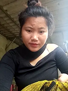 Snapshot of emlylin chatting on 11-01-25, 01:29 emlylin online show from 11-01-25, 01:29