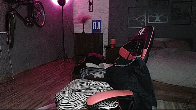 AuroraKeepFuck online show from 11-07-25, 12:32