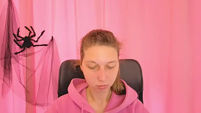 CuteEllii online show from 11-04-25, 11:09