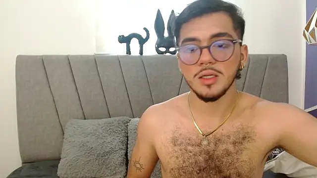 Zac Golden online show from 11-22-25, 08:41