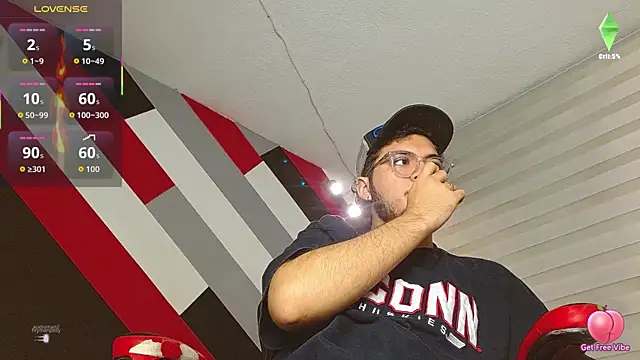 Snapshot of Zac_Golden chatting on 06-12-26, 11:42 Zac Golden online show from 06-12-26, 11:42