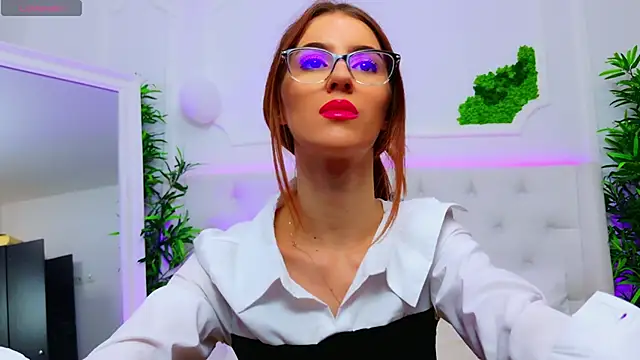 ElisaCharm online show from 10-31-25, 04:46