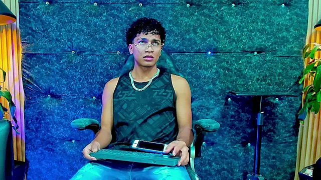 Iaan Dalton  online show from 10-22-25, 07:57