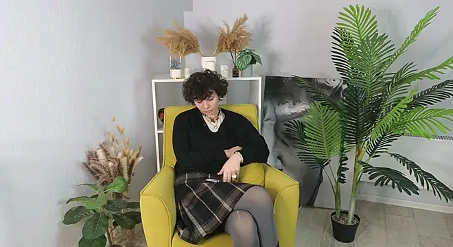 Snapshot of PhebeCharron chatting on 10-22-25, 08:03 PhebeCharron online show from 10-22-25, 08:03