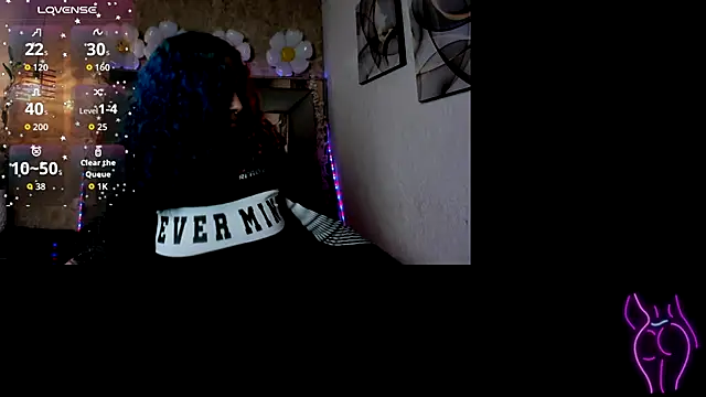 Snapshot of Cristall_ravven chatting on 11-04-25, 08:08 Cristall ravven online show from 11-04-25, 08:08