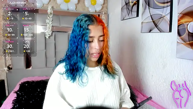 Snapshot of Cristall_ravven chatting on 11-05-25, 08:20 Cristall ravven online show from 11-05-25, 08:20