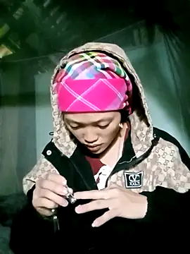 Menu x online show from 11-06-25, 03:29