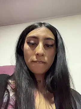 Violeet-Smith online show from 02-18-26, 01:45