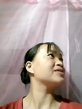 Snapshot of Libi_x chatting on 10-23-25, 12:15 Libi x online show from 10-23-25, 12:15