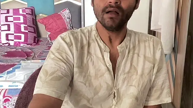 Snapshot of MakeMeAwareAah chatting on 10-25-25, 04:31 MakeMeAwareAah online show from 10-25-25, 04:31