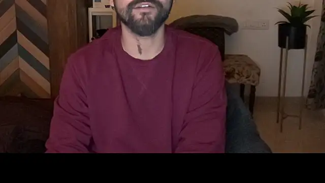 Snapshot of MakeMeAwareAah chatting on 01-05-26, 05:27 MakeMeAwareAah online show from 01-05-26, 05:27