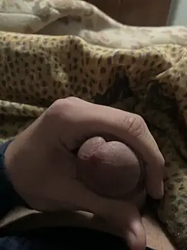 Snapshot of StrandedTrident chatting on 02-09-26, 04:00 StrandedTrident online show from 02-09-26, 04:00