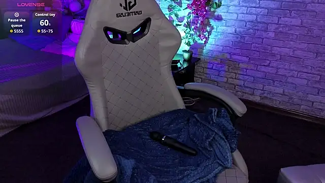 Snapshot of Rosie_Reis chatting on 10-23-25, 08:29 Rosie Reis online show from 10-23-25, 08:29