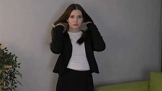 Snapshot of LonnaSkar chatting on 10-30-25, 07:58 LonnaSkar online show from 10-30-25, 07:58