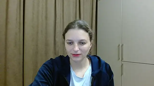 Snapshot of ElisSky301 chatting on 11-04-25, 10:53 ElisSky301 online show from 11-04-25, 10:53