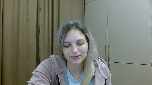 Snapshot of ElisSky301 chatting on 11-05-25, 11:16 ElisSky301 online show from 11-05-25, 11:16