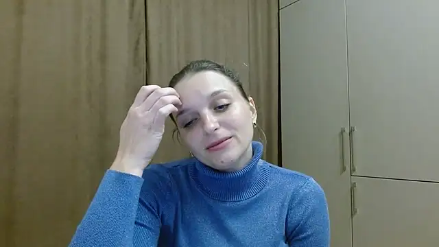 Snapshot of ElisSky301 chatting on 11-07-25, 10:32 ElisSky301 online show from 11-07-25, 10:32