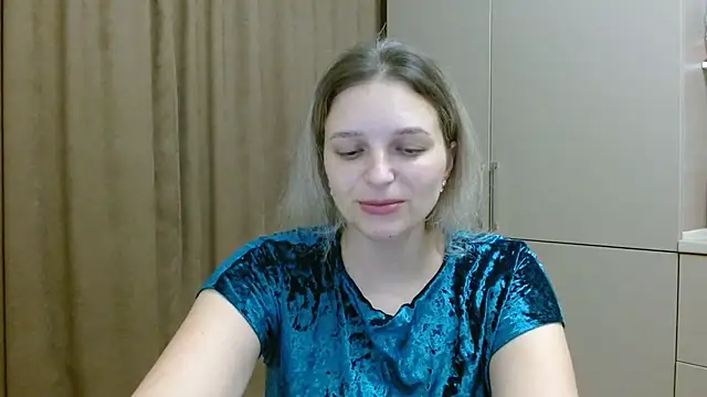 Snapshot of ElisSky301 chatting on 12-03-25, 08:40 ElisSky301 online show from 12-03-25, 08:40