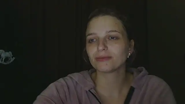 Snapshot of ElisSky301 chatting on 12-14-25, 09:19 ElisSky301 online show from 12-14-25, 09:19