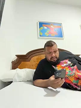 Snapshot of morfeoeros14 chatting on 11-22-25, 04:28 morfeoeros14 online show from 11-22-25, 04:28