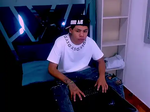 Yordi Alpha online show from 11-07-25, 01:00